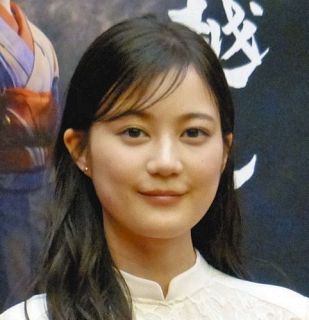 吉川ひなの「ニャンズにまみれて し、あ、わ、せ」保護猫との3ショット