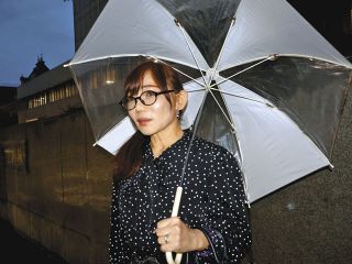 亀田興毅　直筆サイン入りパンチンググローブ　チケット半券　CDケース　オマケ有 亀田興毅 直筆サイン入りパンチンググローブ チケット半券 CD