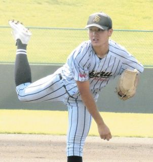 センバツ】明豊ライト山本の背番号が試合中に9から3に変更 ダイビング