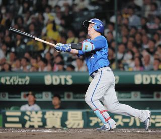 楽天】新任の森岡良介1軍野手コーチが合流「みんな、仲いいっすね
