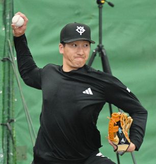 侍ジャパンU―12の井端弘和監督と吉見一起投手コーチが中日―巨人戦で