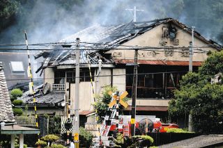三重県大紀町の料理旅館で火災、木造２階建て全焼　出火時に客はおらず