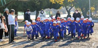 寒さに負けず園児激走　一宮ひがし幼稚園がマラソン大会