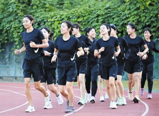 【全日本大学女子駅伝】名城大、3年ぶり王座奪還へ決意！瀬木彩花主将「このチームで絶対優勝したい」米田勝朗監督「今年は勝たせてあげたい」