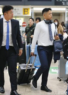 沖縄到着　根尾　鵜飼