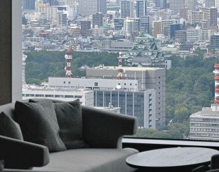 コンラッド名古屋の中からは名古屋城など市内を一望できる＝名古屋市中区で 