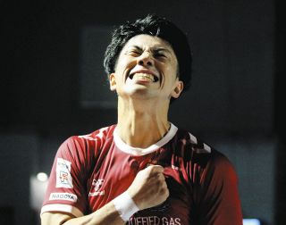 リーグ優勝を決めている名古屋オーシャンズ、最終戦を白星で飾る　試合後には引退する吉川、篠田らを胴上げ【フットサル】