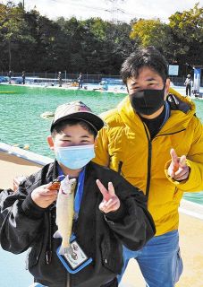 プールが管理釣り場に！　愛知県日進市・総合運動公園プール