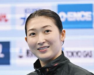 全勝白鵬、11日目で土 大栄翔に押し出され…八角理事長は「バランス崩し