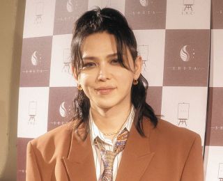 どこで売ってるんだ！？！」中島健人、“クセ強”お昼寝ブランケット話題