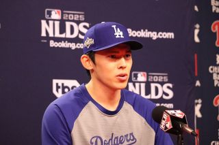 ロッテマリーンズ　ボブルヘッド人形　佐々木朗希 2体　藤原恭大　和田 康士朗 ロッテマリーンズ ボブルヘッド人形 佐々木朗希 2体 藤原恭大