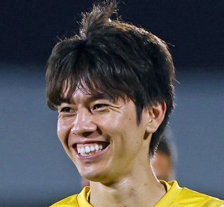 帰ってきた背番号11 鈴鹿・FW三浦知良がJFL最年長出場記録を55歳6カ月9