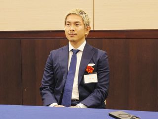 元世界４階級制覇王者・井岡一翔が現役続行を宣言！　大みそかに再起戦「正直ラストチャンス。あきらめなかった選手が最後に勝つ姿を見せたい」【ボクシング】