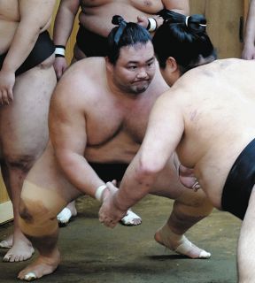 朝乃山、「先生がいなくなったから僕が」 亡き恩師の長男との対戦、早ければ夏場所にも実現