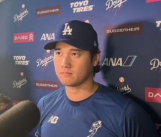 ロバーツ監督、球場に入るのに苦労…大谷翔平＆「デコピン