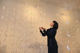 和紙と光で命のつながりを表現　各務原の村上さんが岐阜で作品展