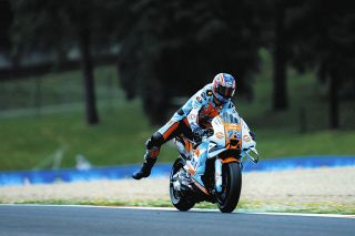 KTM「RC16」カラーリング発表 レッドブルのロゴ強調：中日