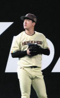 日本ハム・中田翔「新しい抱っこひも届いた」長男抱く姿に…「パパの顔