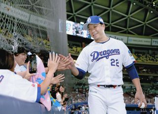 中日・上林誠知、2安打「いい形で投手との間合い」 リストバンドの