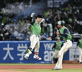 大谷翔平、甲斐拓也との写真を公開 活躍に世界が興奮「結婚して