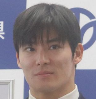 「出場者よりもマッチョ」“筋肉イケメン”で話題の36歳・石田嵩人 福井県知事、鯖江市『めがね×マッチョ』ステージ紹介 ネット「レアすぎます…」「合トレしたい」「マッスル局設立するのはいかが」