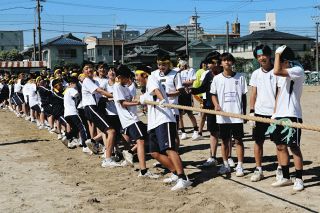 １日がかりはもう昔…短縮化すすむ運動会、「子どもが企画」で学びに