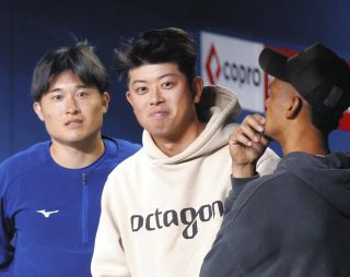 細川成也『しなり打法』習得だ 広島・西川龍馬モデルのバットで