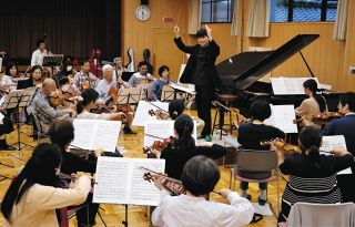 名曲を聴きに来て　11月2日、多治見市交響楽団がピアニストの谷口さん迎え定演