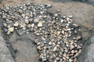 有力者を埋葬か　岐阜県大野町の乾屋敷古墳で「造り出し」発見、南山大学の協力で町教委が調査