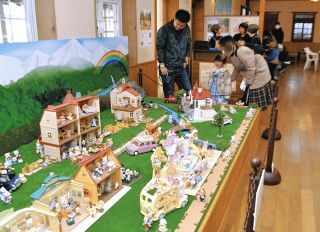 街エリア施設を一新　塩尻・チロルの森が営業開始