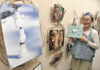 繭玉キャラで心癒やして　中津川の松尾さんが写真展
