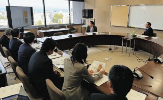 å¾³å·è²¡å›£æ‰€æœ‰ã®å…¨ï¼’ä¸‡ç‚¹åŽè”µã¸ã€€æµœæ¾å¸‚ãŒå±•ç¤ºæ–½è¨­æ¤œè¨Žå§”