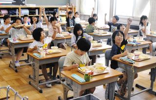 弁当持参家庭の支援へ、阿久比町　アレルギーで給食が食べられない児童に交付金