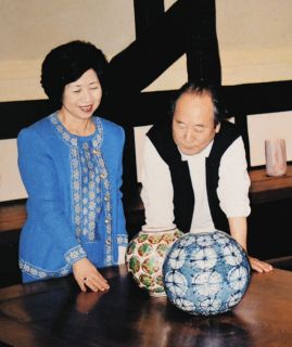 ＜人間国宝・加藤孝造追悼展の裏側＞「先生のためなら」ゆかりの人、口そろえ