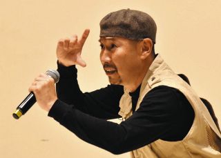 「当時の人々の言葉に寄り添うことが平和への力に」　岐阜空襲80年、戦場カメラマン渡部陽一さん講演