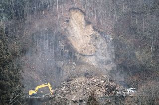 美のありか＞「ガラージュ」荻須高徳（稲沢市荻須記念美術館蔵） パリ