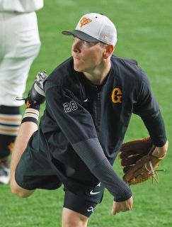 巨人異例の東京Dキャンプイン 坂本勇人「ちょっと違う感じ」ユニホーム