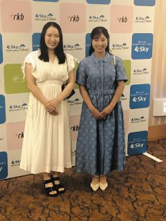 小祝さくら（左）と六車日那乃