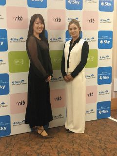 福田真未（左）と森井あやめ