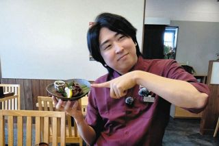 角谷英明　青白磁　渦文　盛皿　共箱　　父:角谷一圭 角谷英明 青白磁 渦文 盛皿 共箱 父:角谷一圭 角谷英明 青白磁