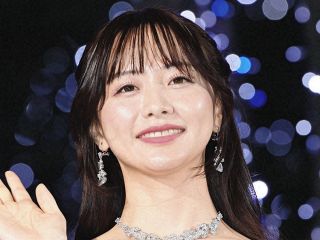 関根優那 未収録カット中心のデジタル写真集はピンポイントの日時に