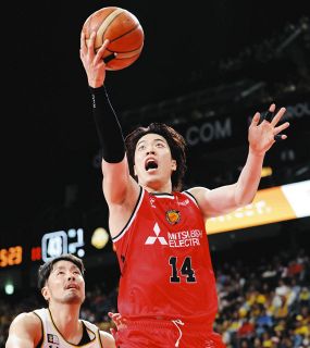 名古屋ダイヤモンドドルフィンズ・斎藤拓実、オフコートでも巧みな