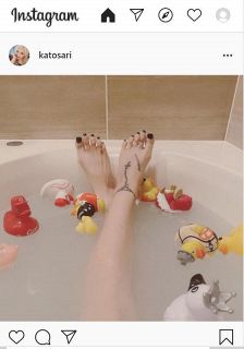 【写真】色々と気になるところが…加藤紗里の“美脚”入浴