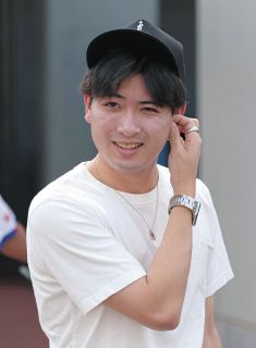 中日・木下拓哉、来季は自身初のグレーミット「キャンプで使って試合用