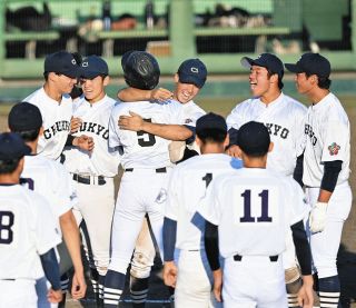 沖縄尚学の夏の甲子園初V、OBのソフトバンク・東浜巨＆嶺井博希