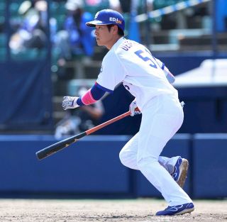 中日ドラゴンズ　上林誠知　LOVE FATE ピンクリストバンド 中日・上林誠知、2安打「いい形で投手との間合い」 リストバンドの
