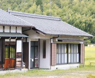 JR東海が事務所として活用している建物＝瑞浪市大湫町で