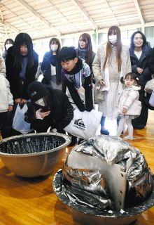 93歳画家、中村田鶴さん 東区施設に大作寄贈 ：中日新聞しずおかWeb