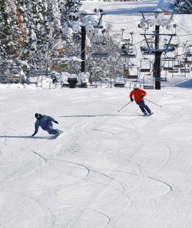 ç©é›ªã‚ˆã—ã€€åˆæ»‘ã‚Šçµ¶å¥½èª¿ã€€ã‚¹ã‚­ãƒ¼ã‚¸ãƒ£ãƒ å‹å±±ã€ä»Šå­£å–¶æ¥­é–‹å§‹