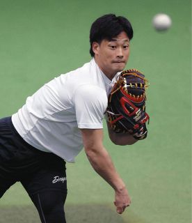 中日ビシエドのバットが味方を”襲撃”!? 初回3失点の先発バッテリー